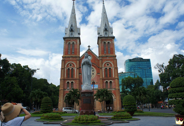 圣母大教堂-胡志明市必去景点