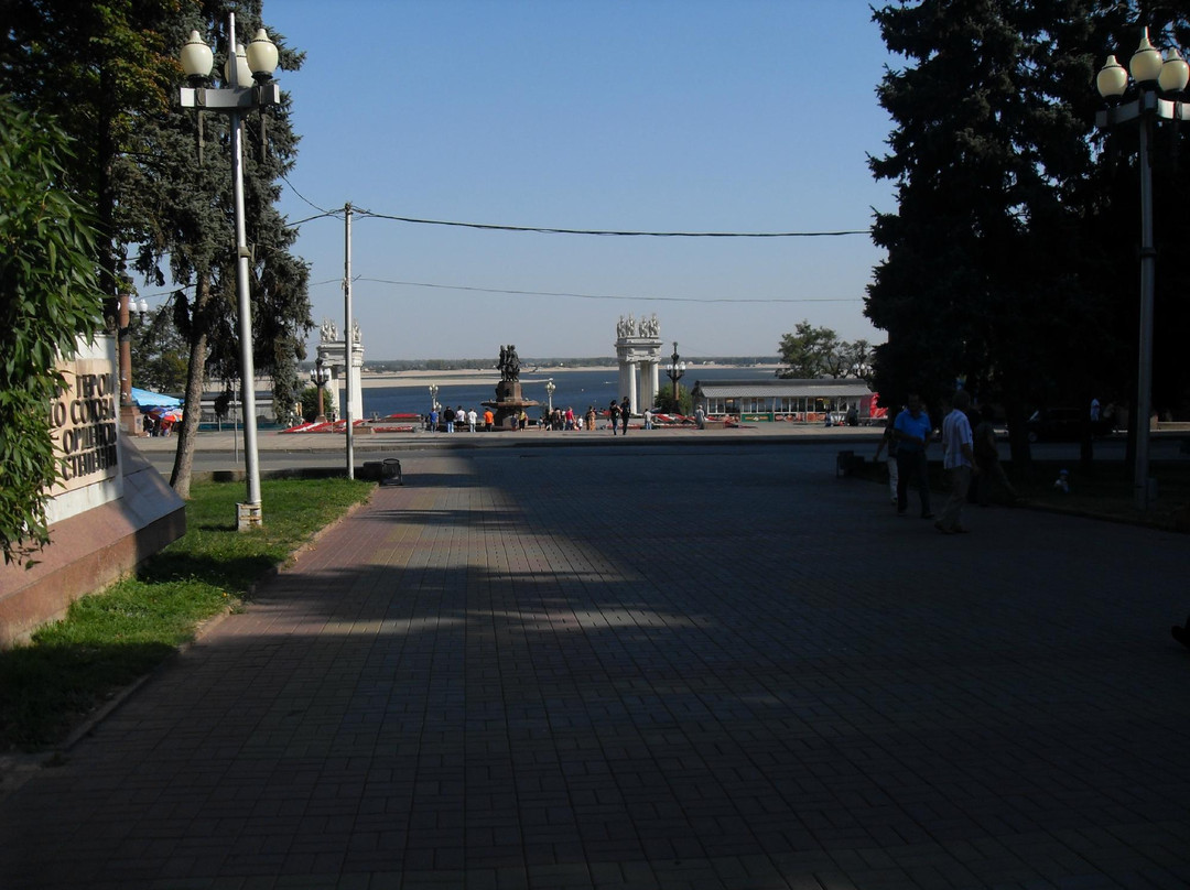 Central embankment of Volgograd景点图片
