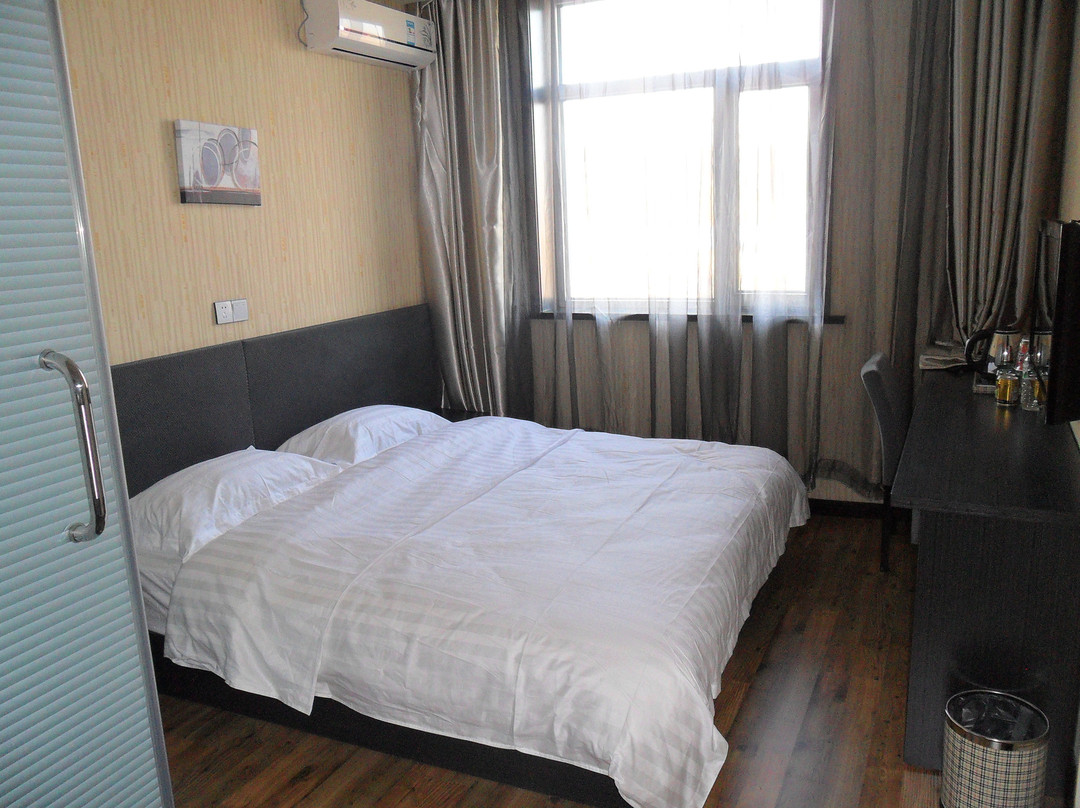 金凯悦假日酒店主图