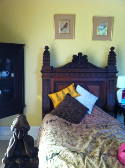 Chalice Hill House-客卧