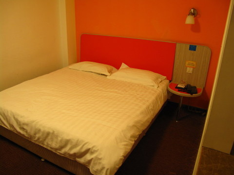 如家派柏·云(太仓南洋广场新华西路店)-客卧