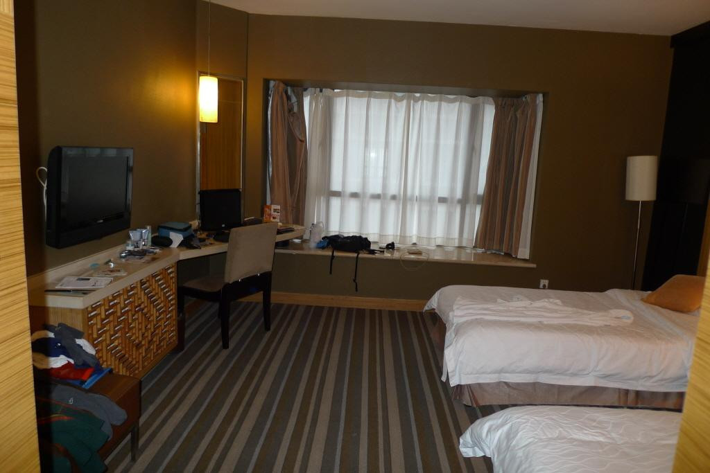 颐和宫大酒店（西安小寨吉祥村地铁站店）主图