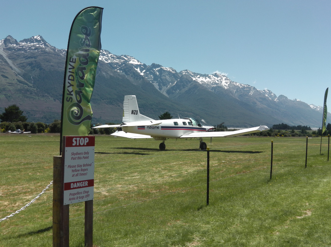 天堂高空跳伞-皇后镇必去景点
