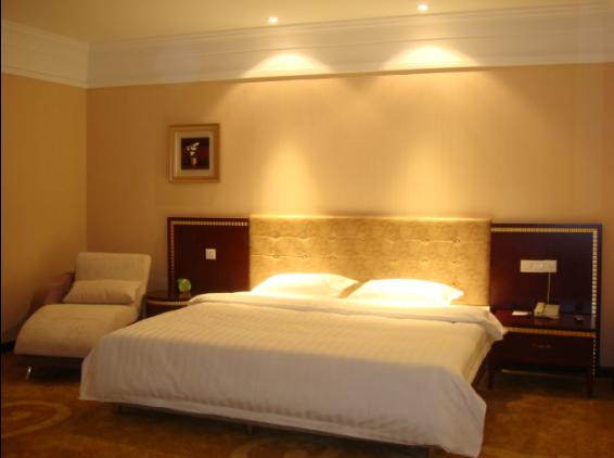 阳光假日酒店主图