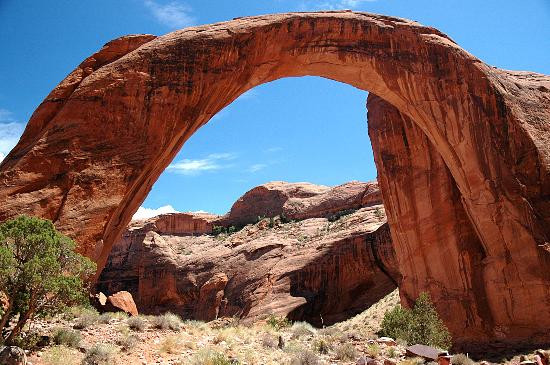 Rainbow Bridge National Monument-鲍威尔湖必去景点