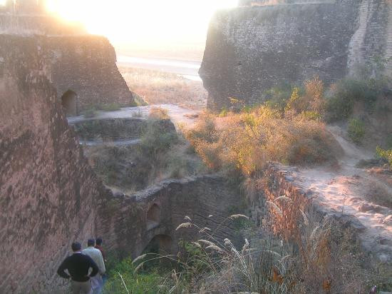 罗塔斯古堡-Qila Rohtas必去景点