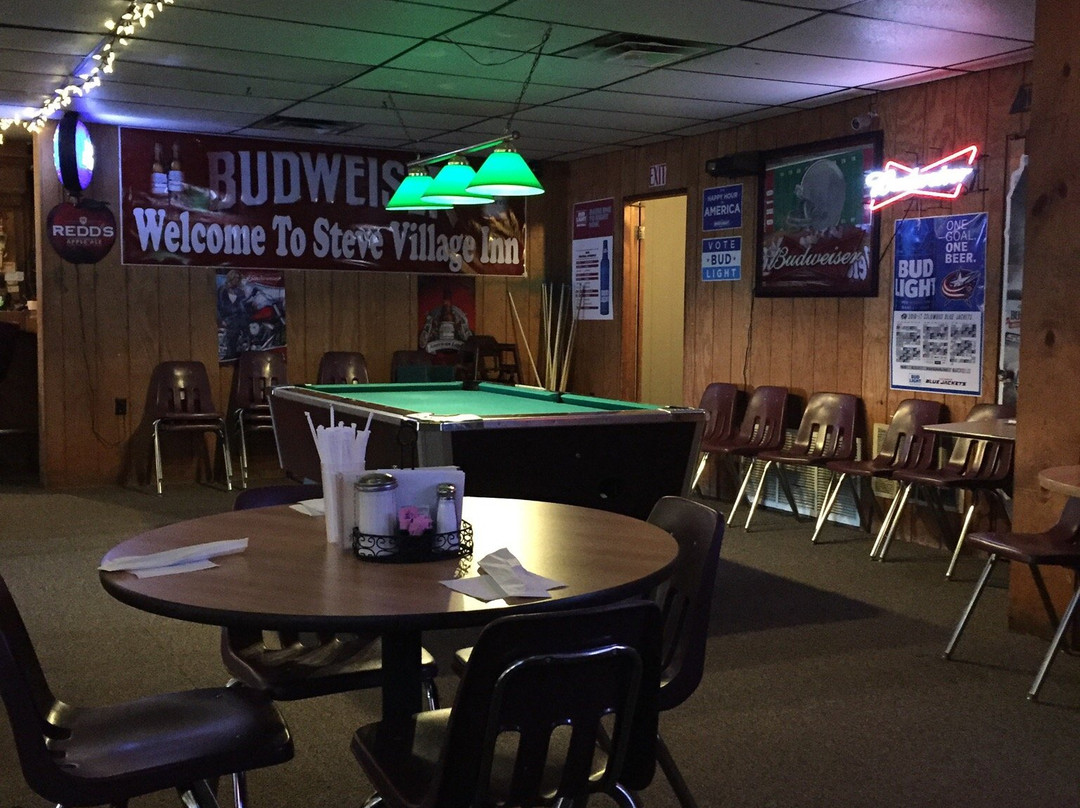 Adelphi餐馆和美食-Steves Village