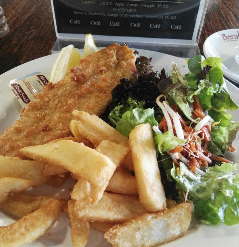 Gumly Gumly餐馆和美食-Corner Table by Alex and Michelle