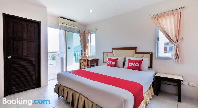 OYO 605 Lake View Phuket Place