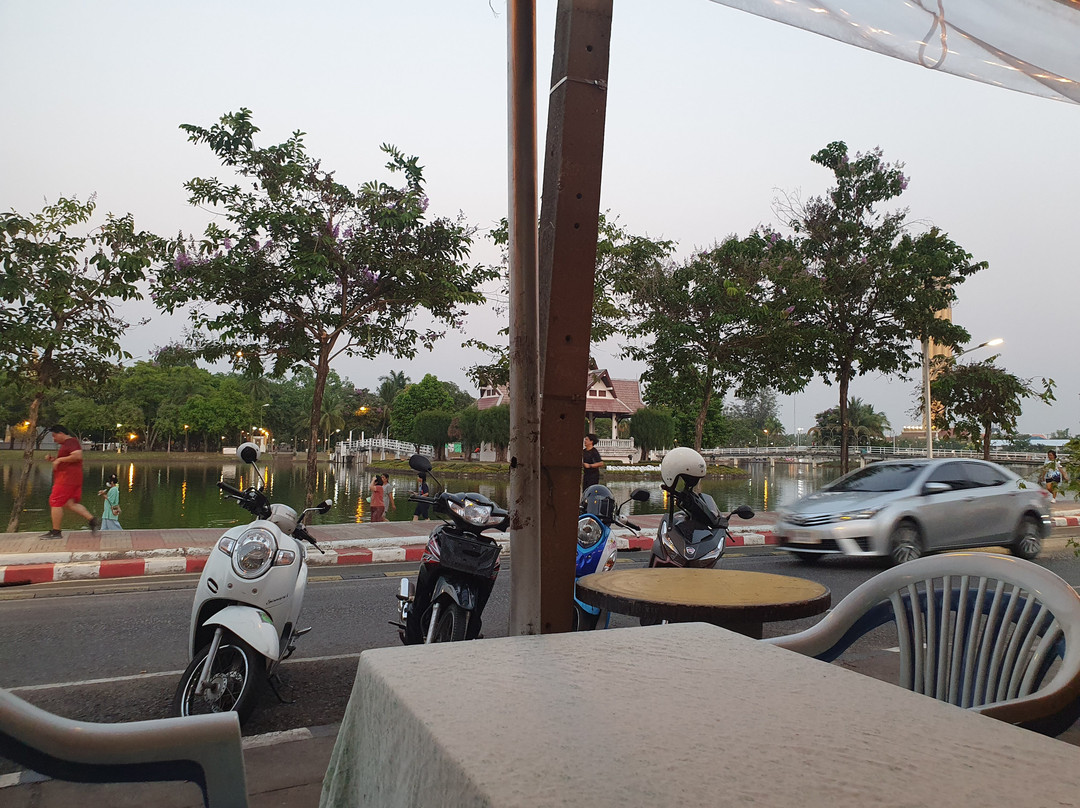Somdet Phra Srinakarindra Park Roi Et景点图片