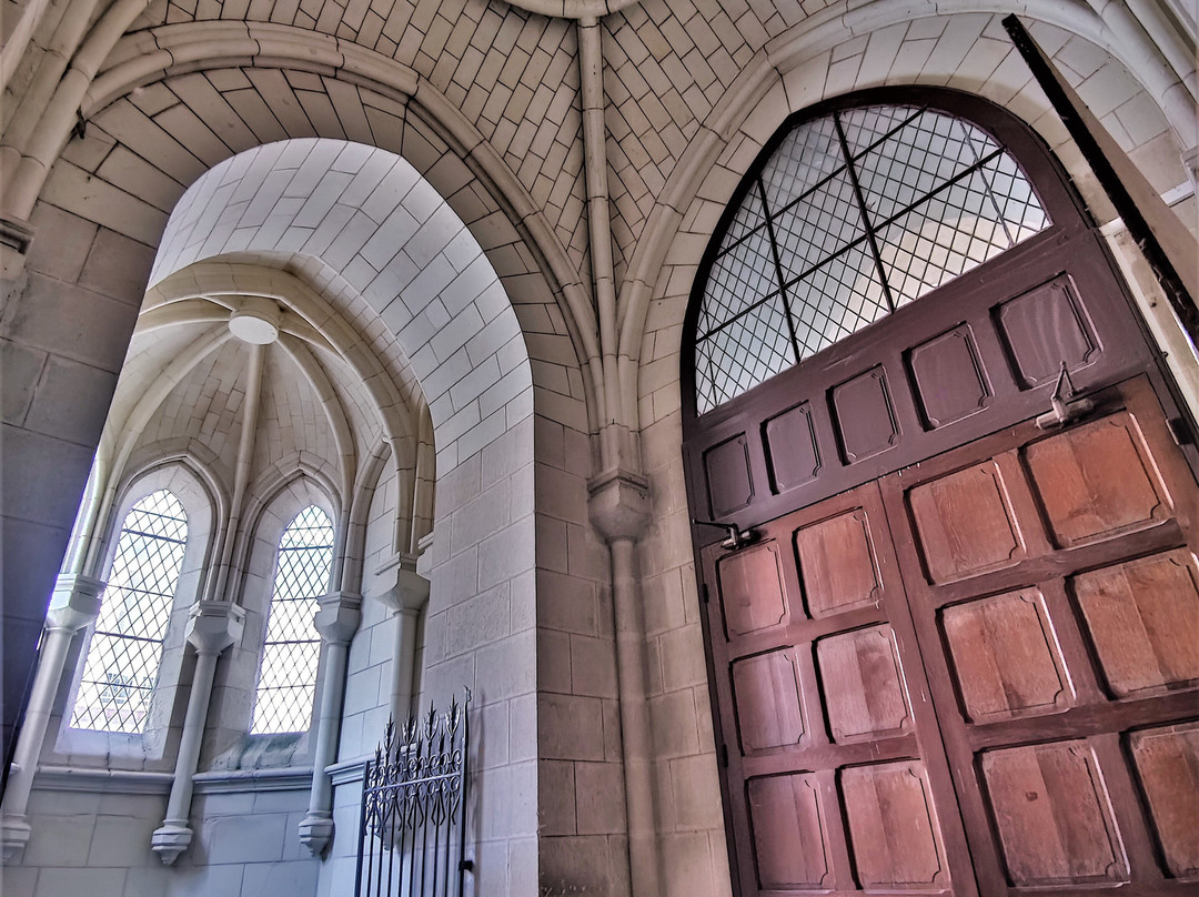 Eglise Saint Jean-Baptiste de Villedieu-Beaupreau-en-Mauges必去景点