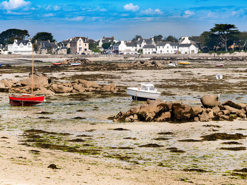 Port de Pontusval Marinas