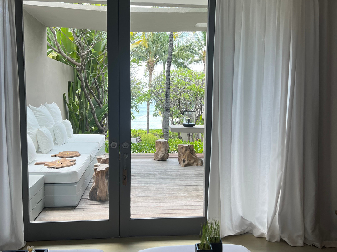 龙目岛小屋酒店主图