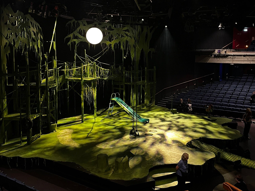 Chichester Festival Theatre景点图片