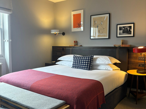 拉斯雷特旅馆主图