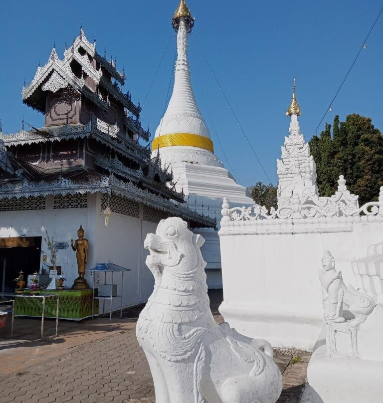 Mae Hong Son Mountain Wat景点图片