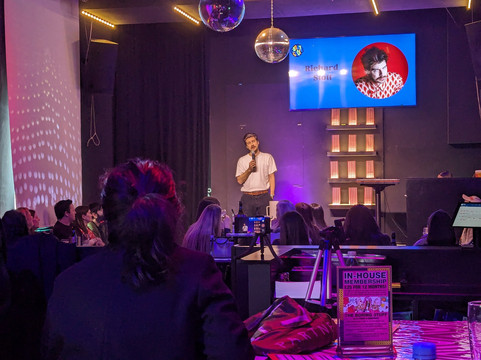 Candy Store Bottomless Comedy Brunch-伦敦必去景点