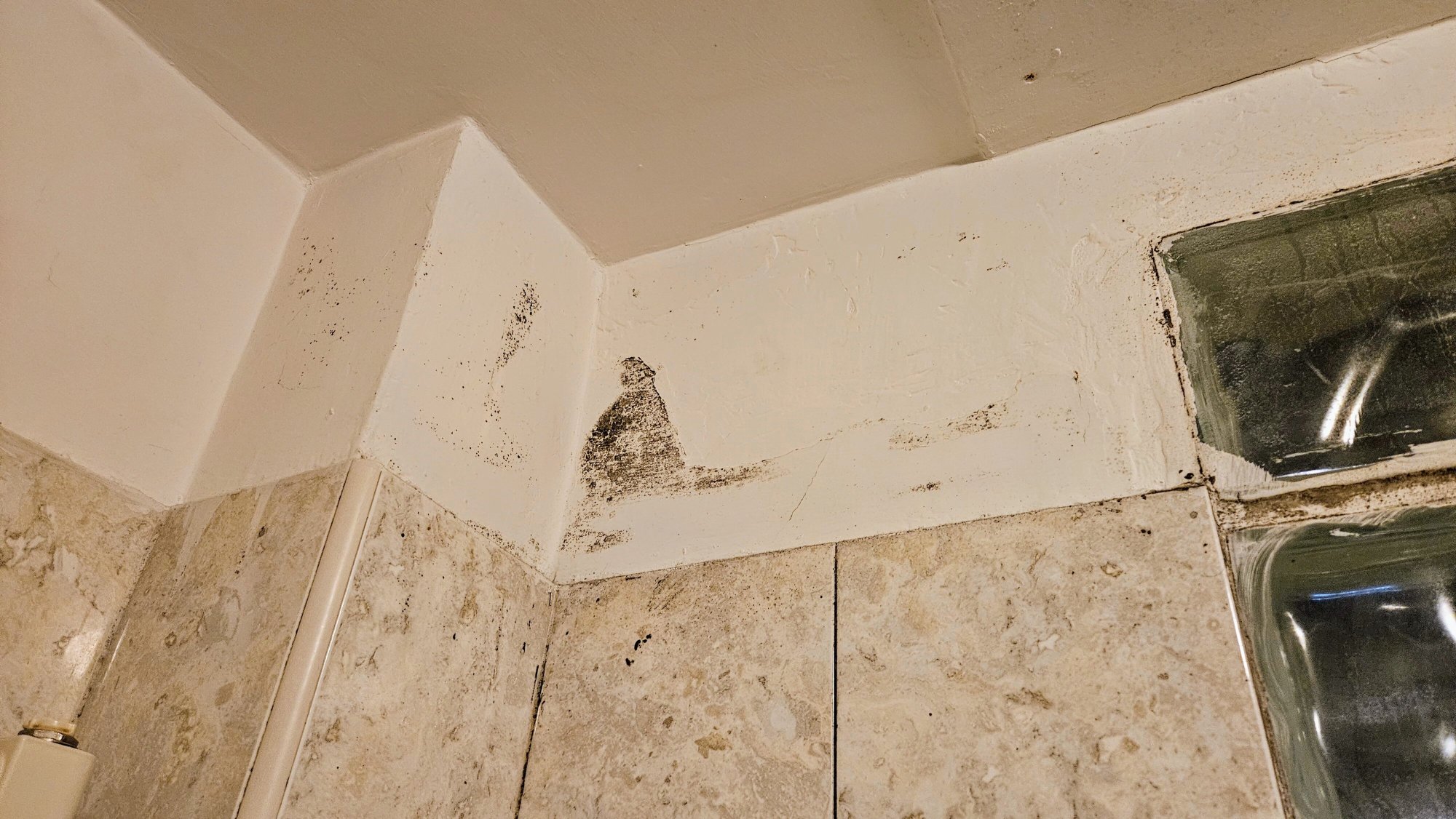 洛坎达萨利埃瑞酒店-浴室