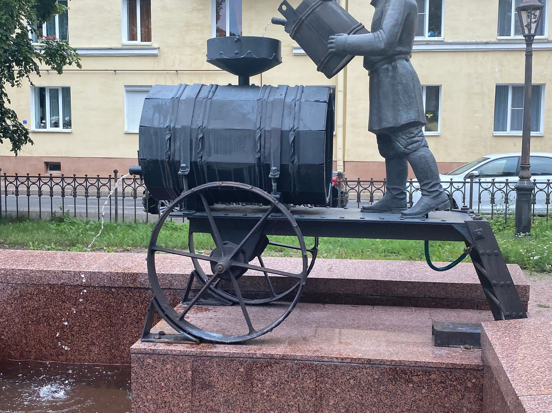 Monument to the Water-Carrier景点图片