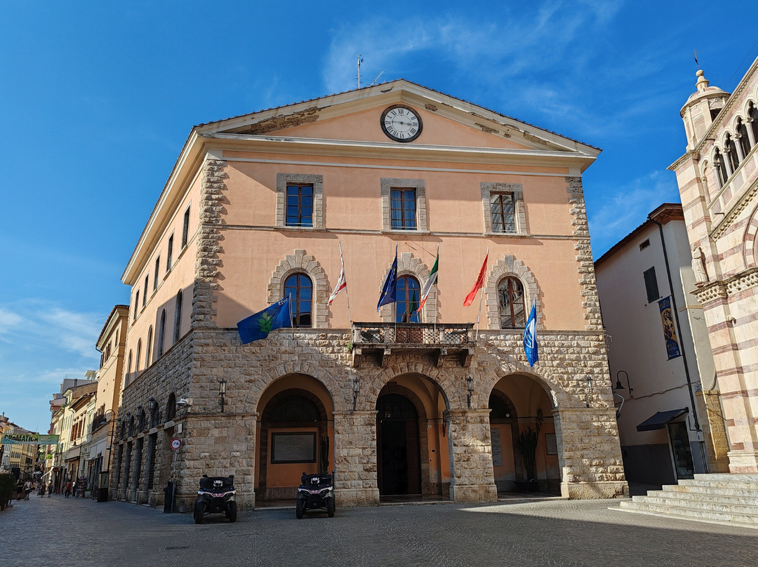 Piazza Dante景点图片
