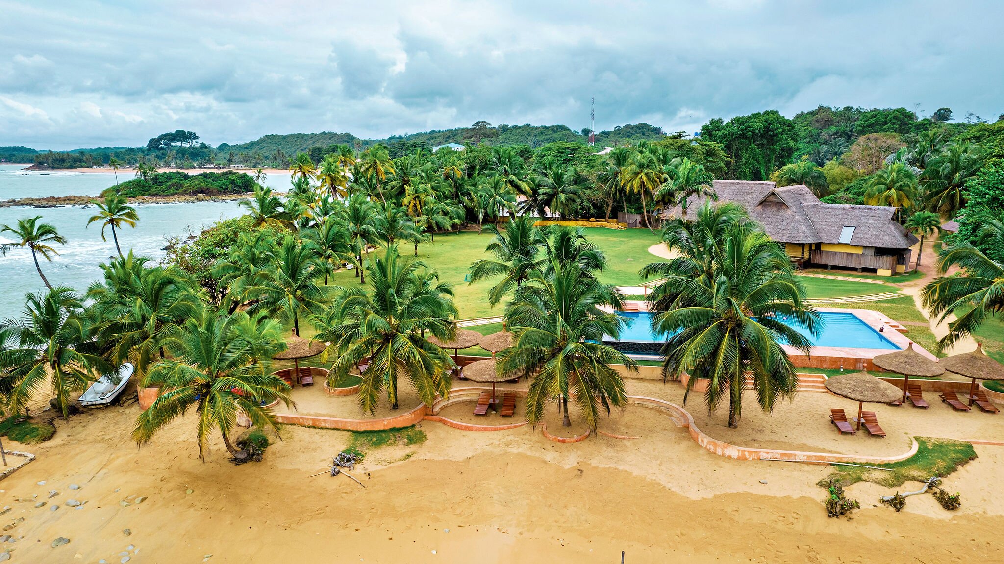 Lou Moon Resort - Eco Luxury-泳池