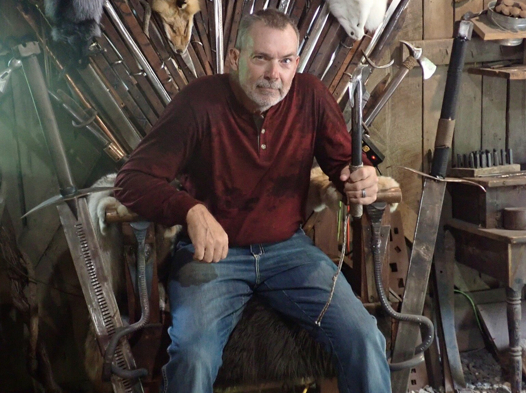 Forging at Quiver Full Farms景点图片