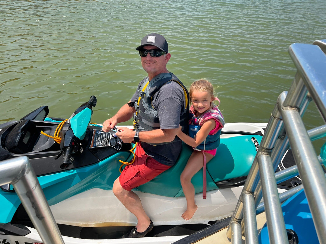 Bridge Bay At Shasta Lake主图