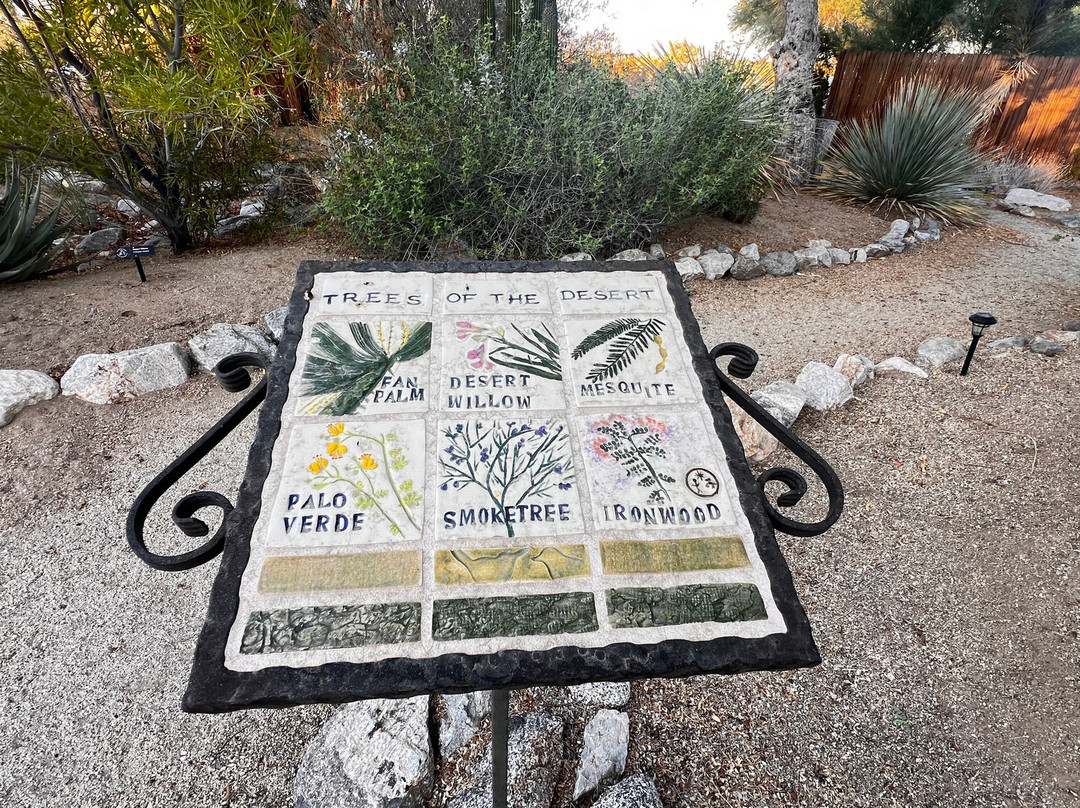 Abdnha Desert Garden-波瑞戈泉必去景点