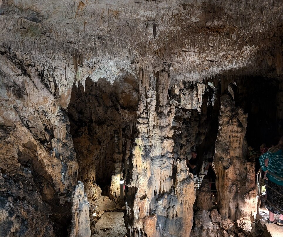 Biserujka Cave景点图片