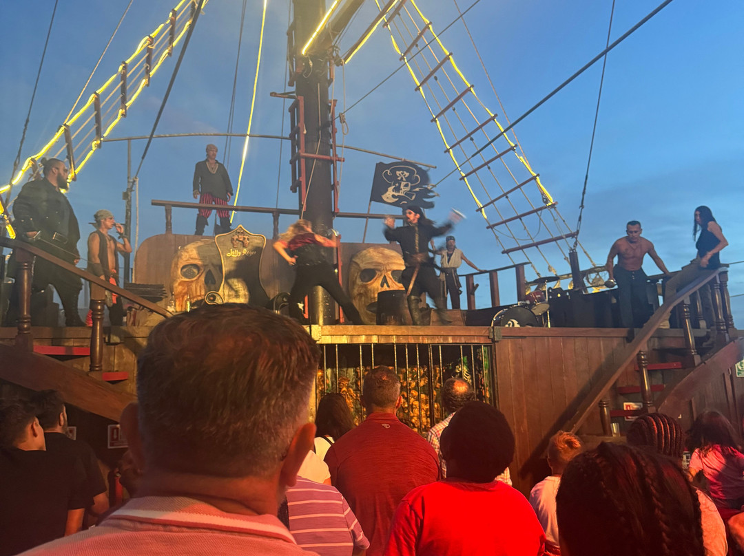 Jolly Roger Pirate Show-坎昆必去景点
