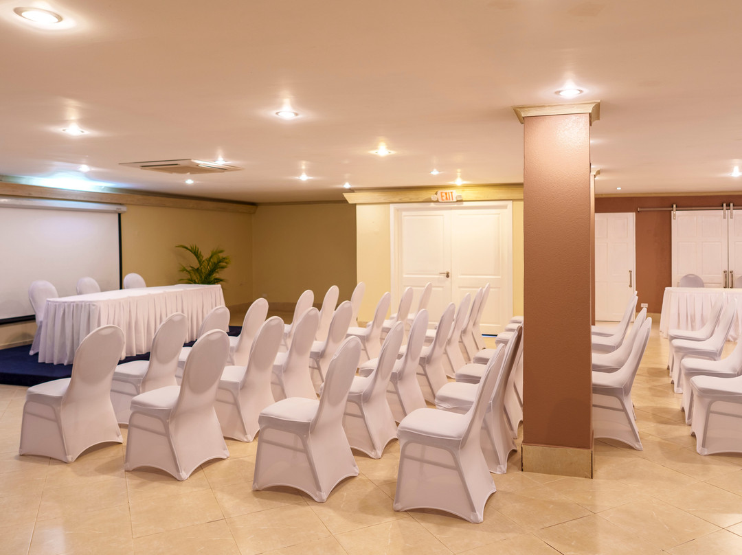 南方棕榈海滩俱乐部酒店主图