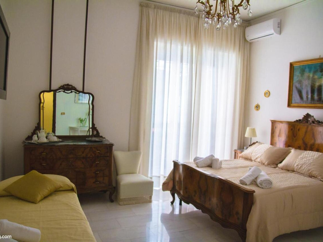 Happy Rooms In Easy House主图