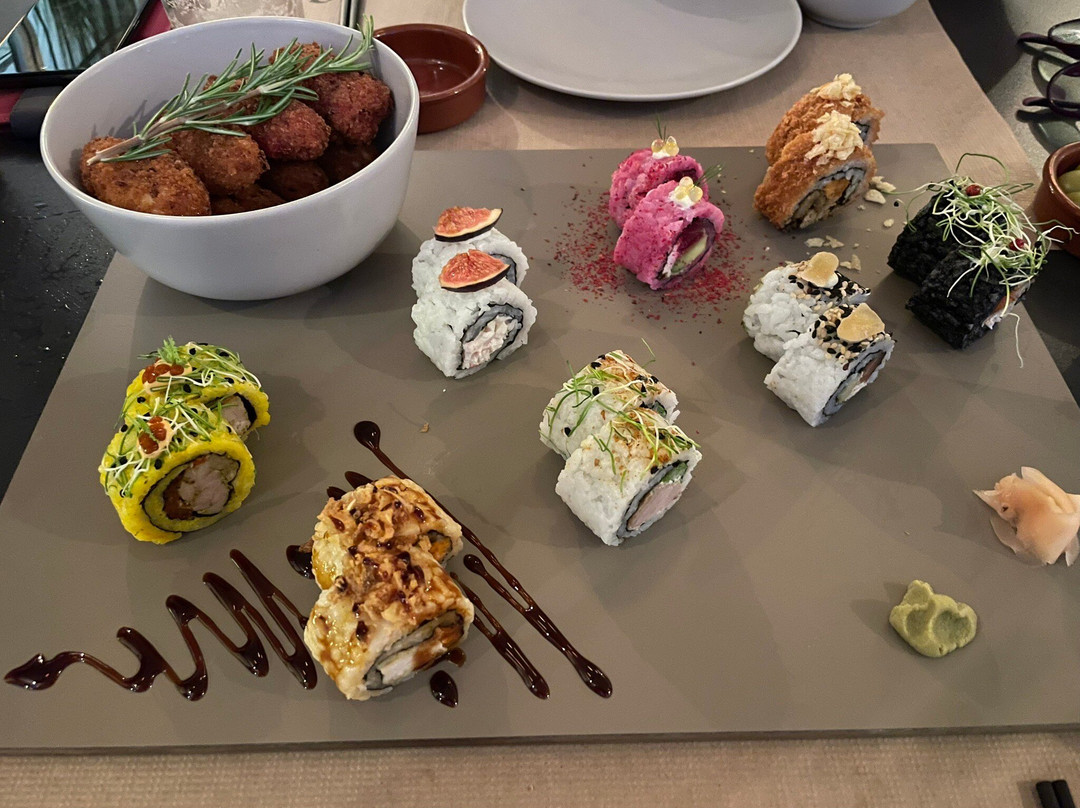 Lous Sushi Y Croqueteria