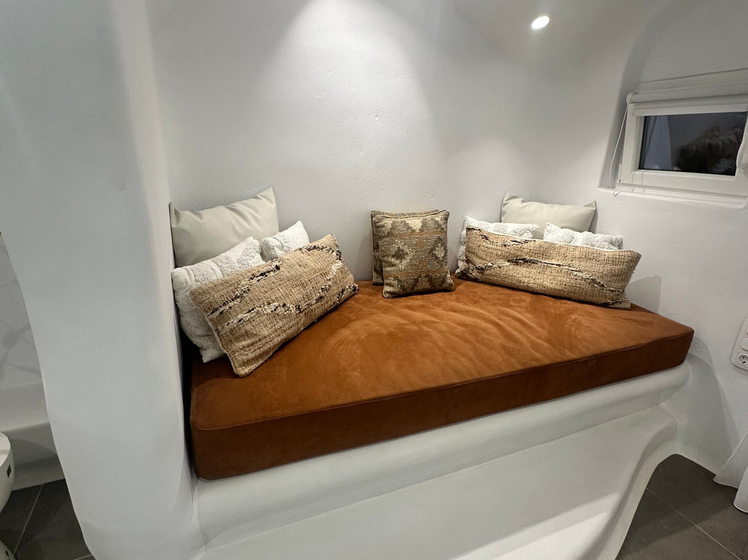 Naxos Cave Suites主图