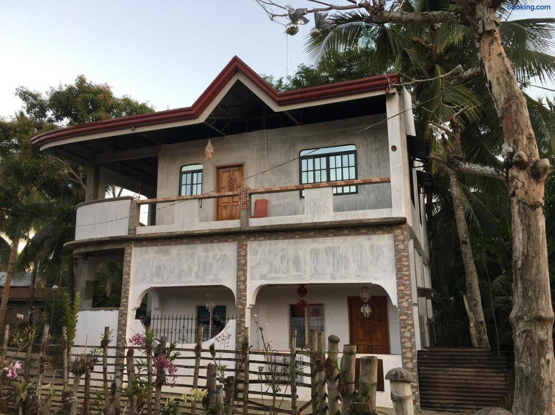 Chona and Christophe Guesthouse - Masbate