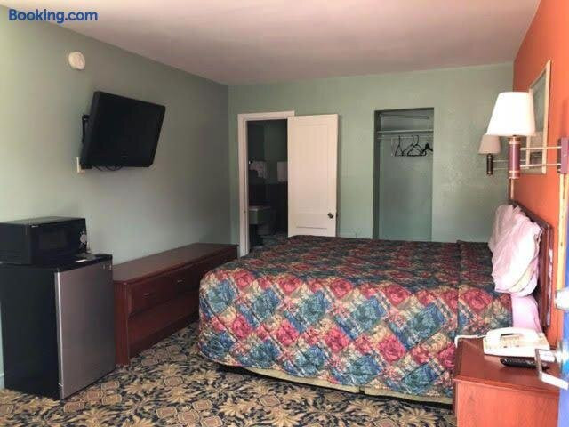 Town & Country Motel