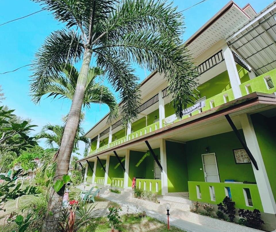 FairHouse Bungalow Khaolak