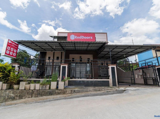 OYO 2192 Hotel D'Ostha Residence Syariah