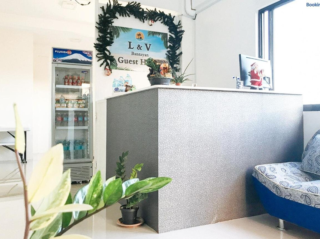 L & V Bantayan Guest House