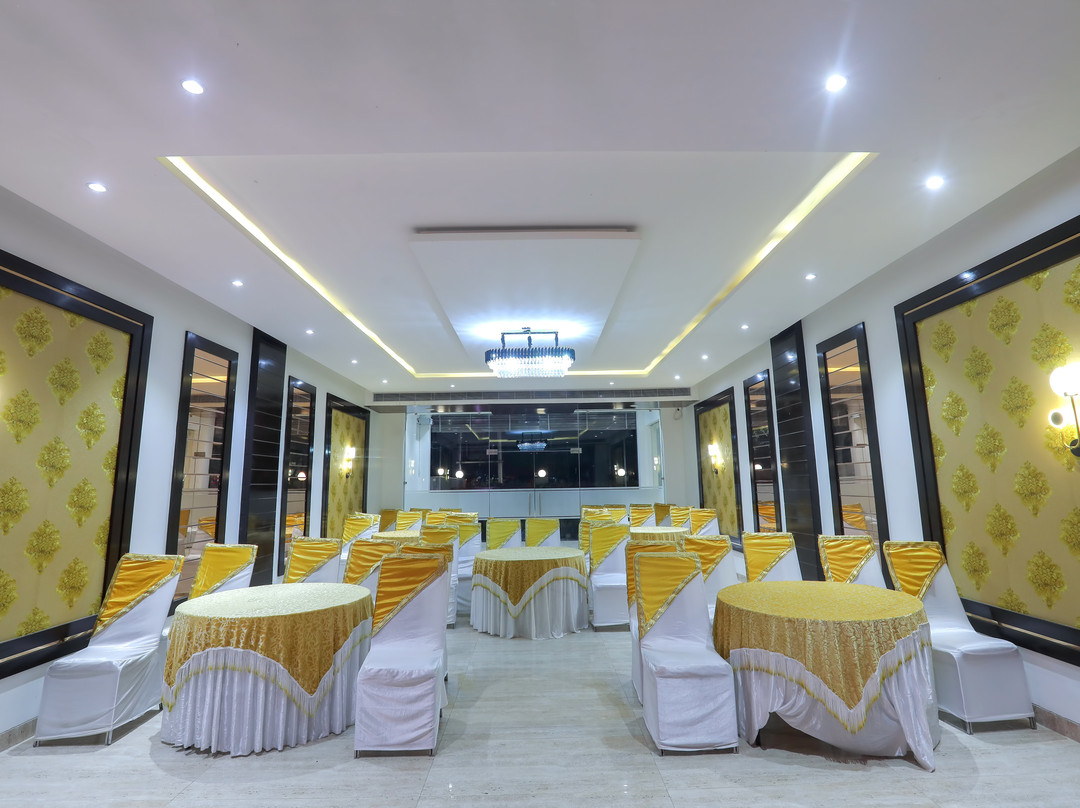 The VrindWoods Hotel主图