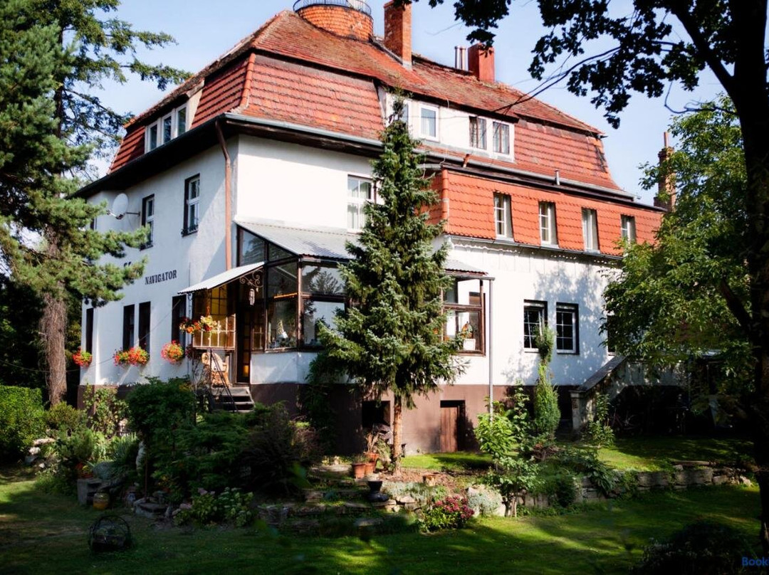 Villa Navigator