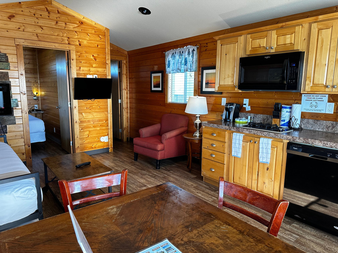 Westport Marina Cottages Motel主图