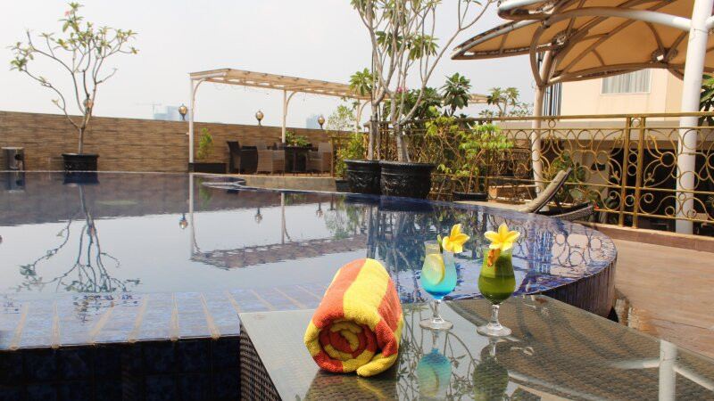 Sapphire Sky Hotel BSD City主图