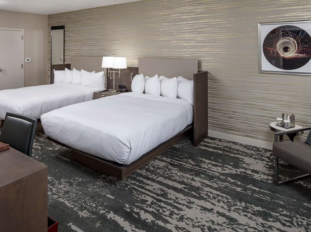 DoubleTree by Hilton Boston Logan Airport Chelsea主图