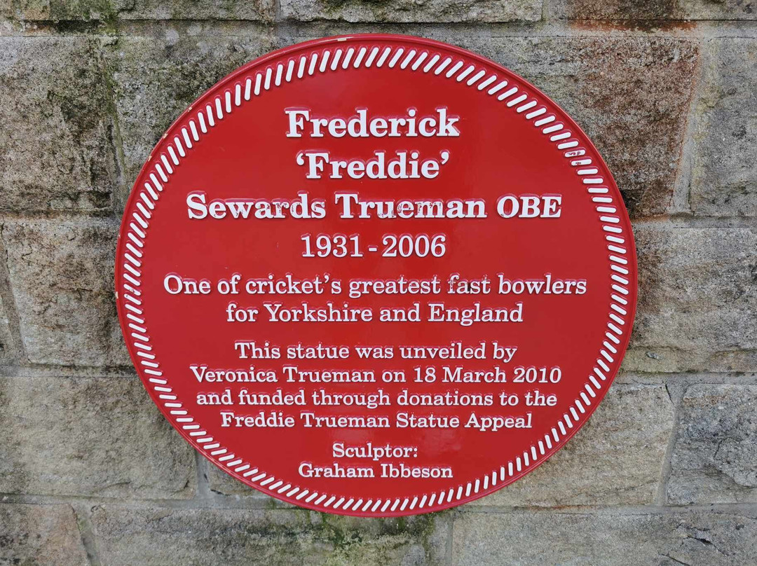 Freddie Trueman Statue景点图片