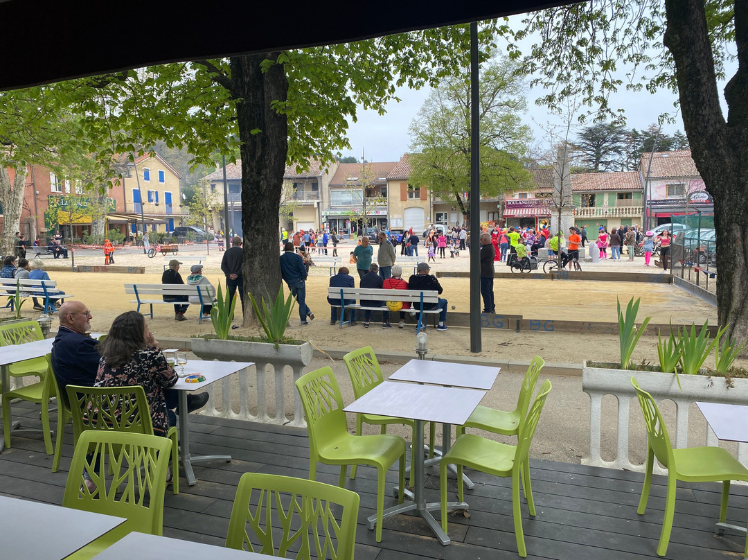 板栗之家酒店主图