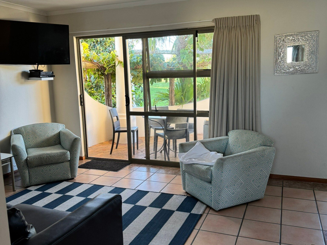 Breakers Motel主图