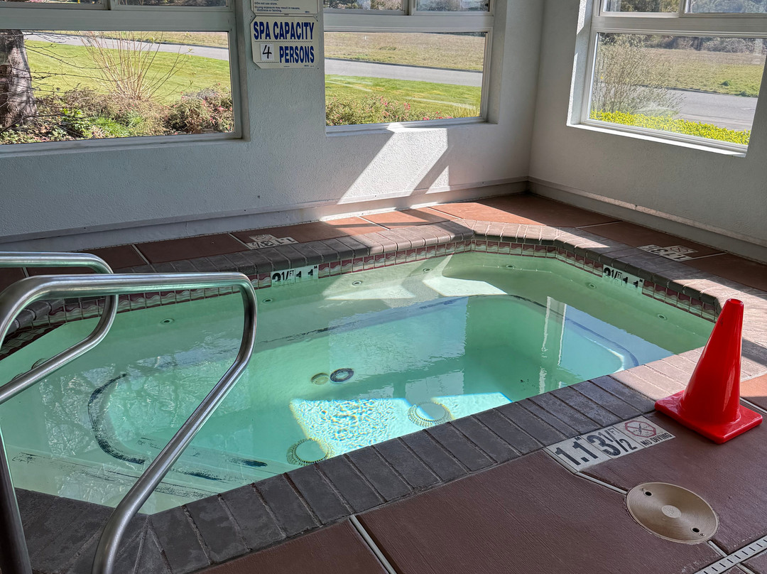 Holiday Inn Express & Suites Arcata/Eureka-Airport Area by IHG主图