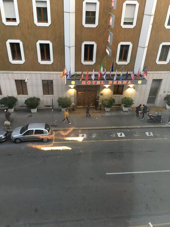 卡诺瓦酒店主图