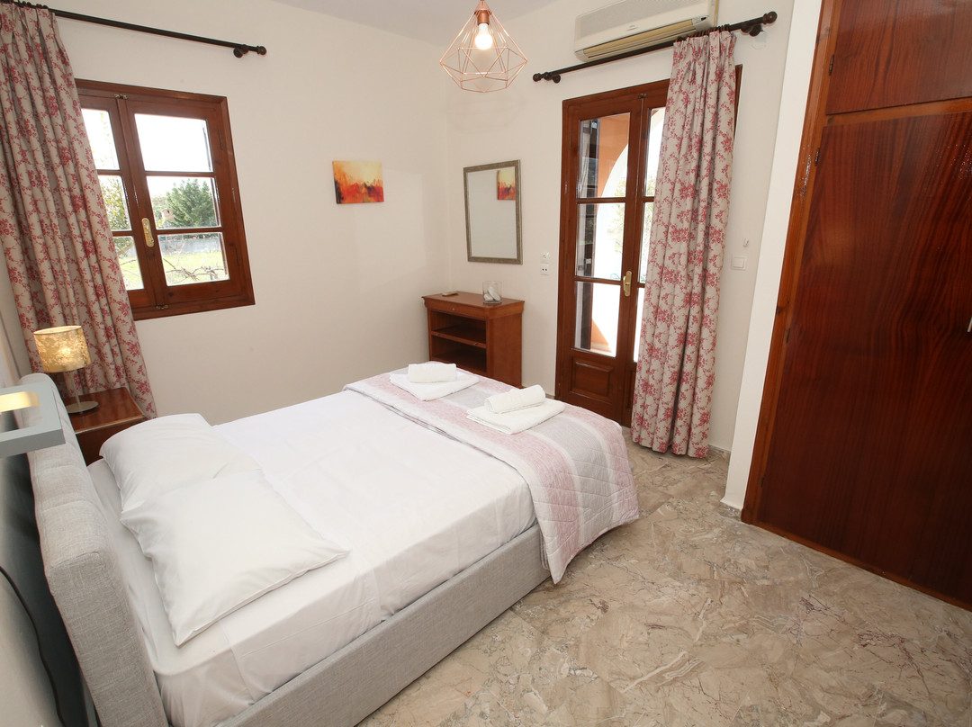 Yiouli Holiday Home